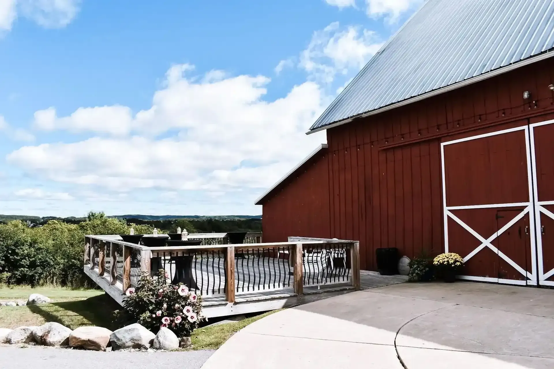 Rustic Wedding Venue vs Modern Venue