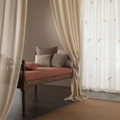 Letto con tenda a baldacchino