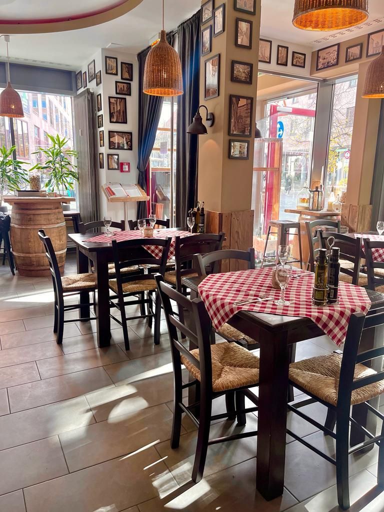 OGGI Trattoria della nonna, Nürnberg, italienisches Essen, Restaurant, Altstadt, Hauptmarkt, traditionell, gemütlich, Pizzeria