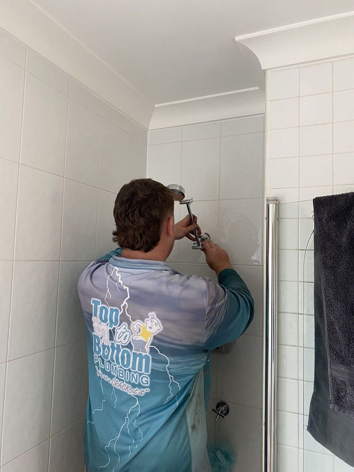 A Reliable Plumber Fixing Shower Head