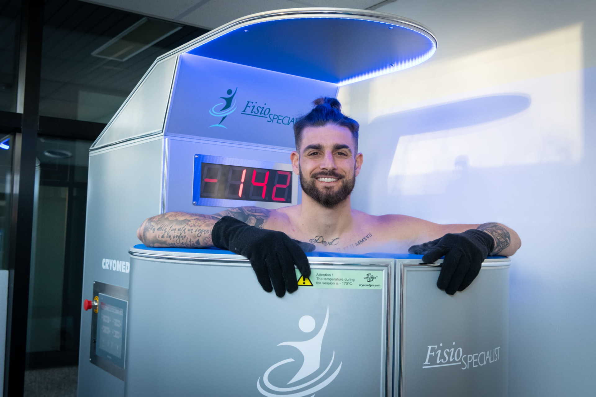 esercizio con elastico