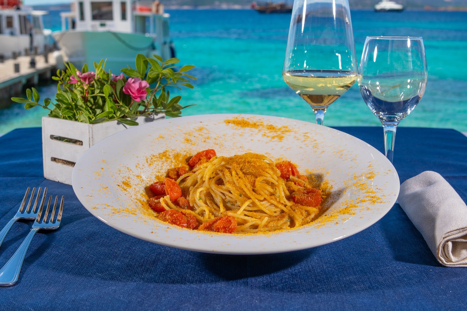 pasta con pomodorini e pesce