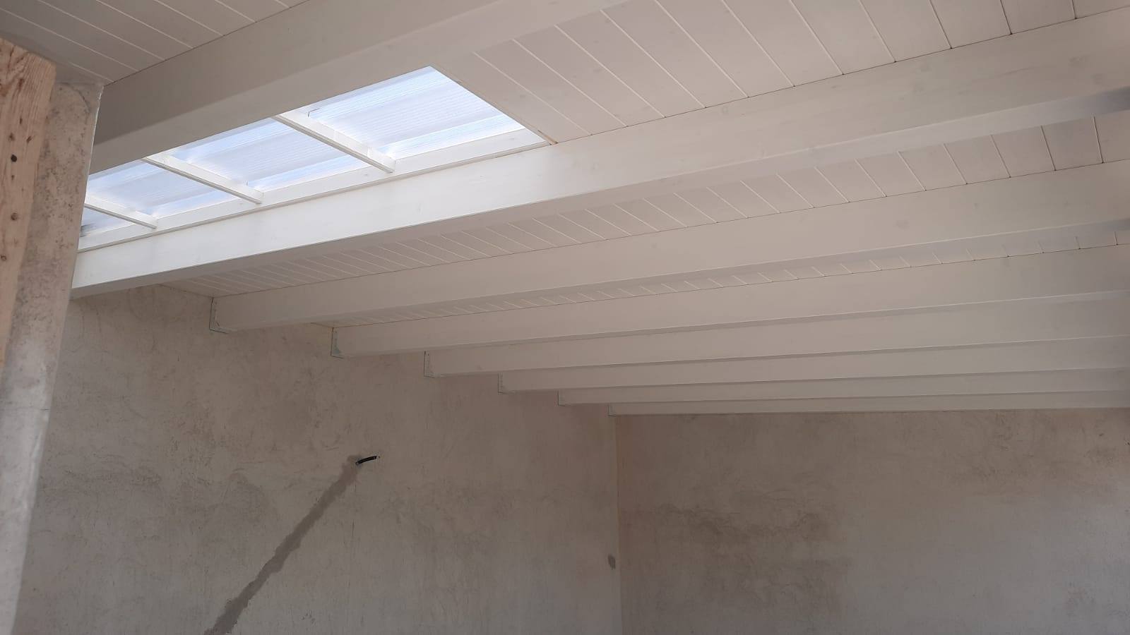 Soffitto interno in legno