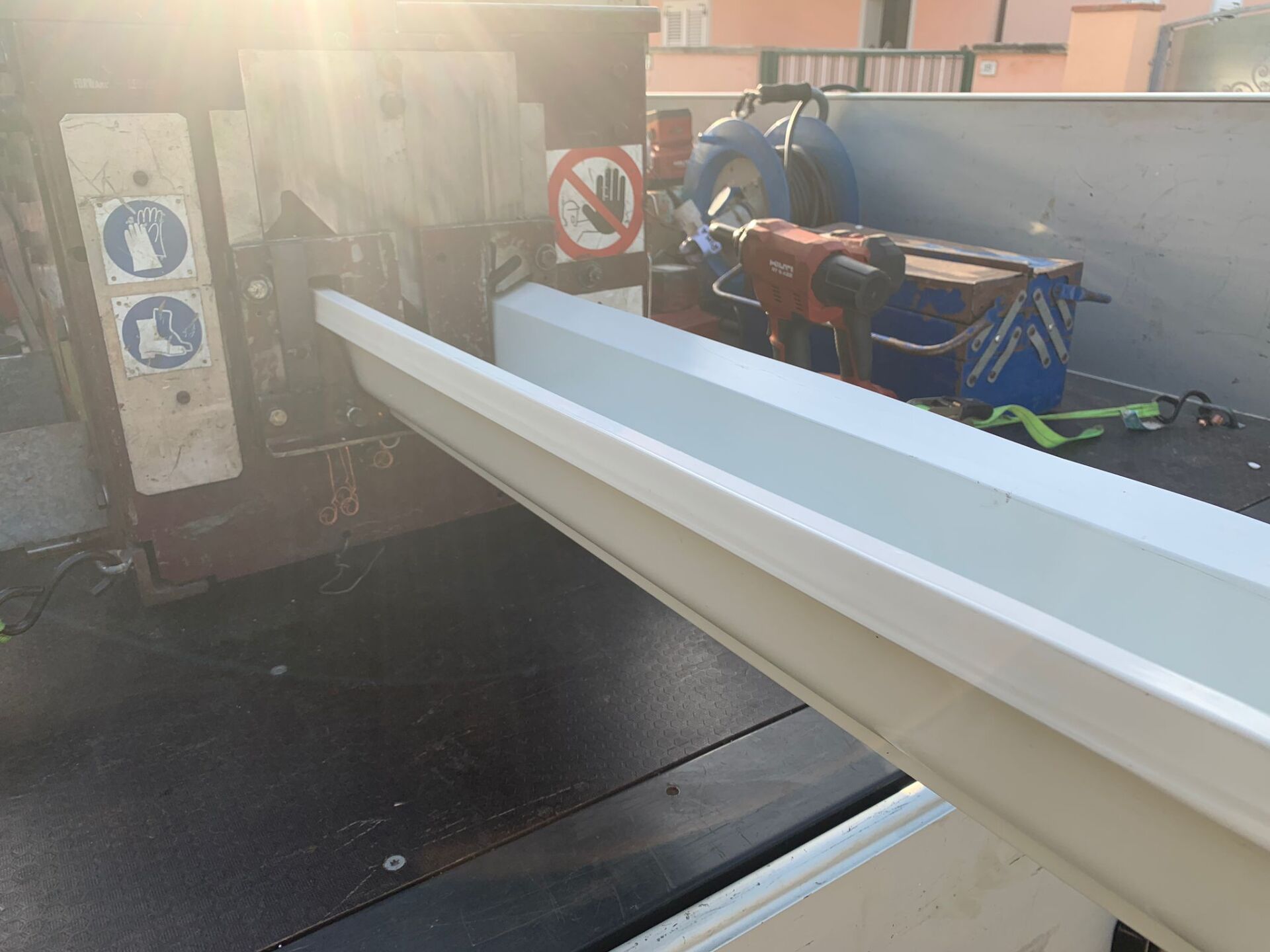 grondaia bianca - dettaglio