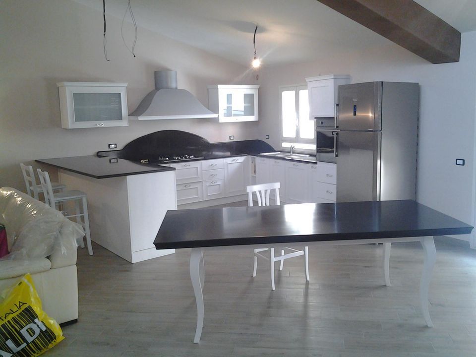 cucina moderna laccata bianca