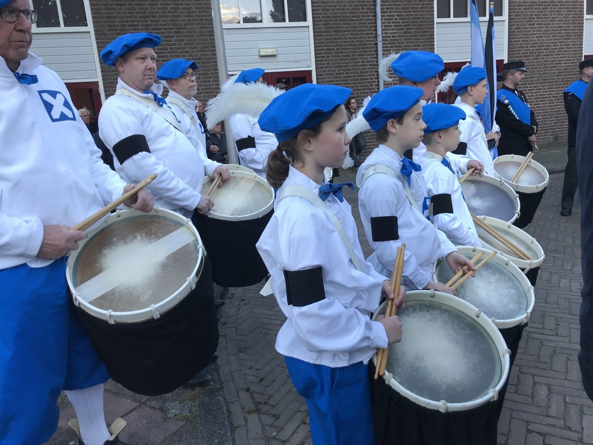 Dodenherdenking 2019 OLV Schuts Elshout tamboers