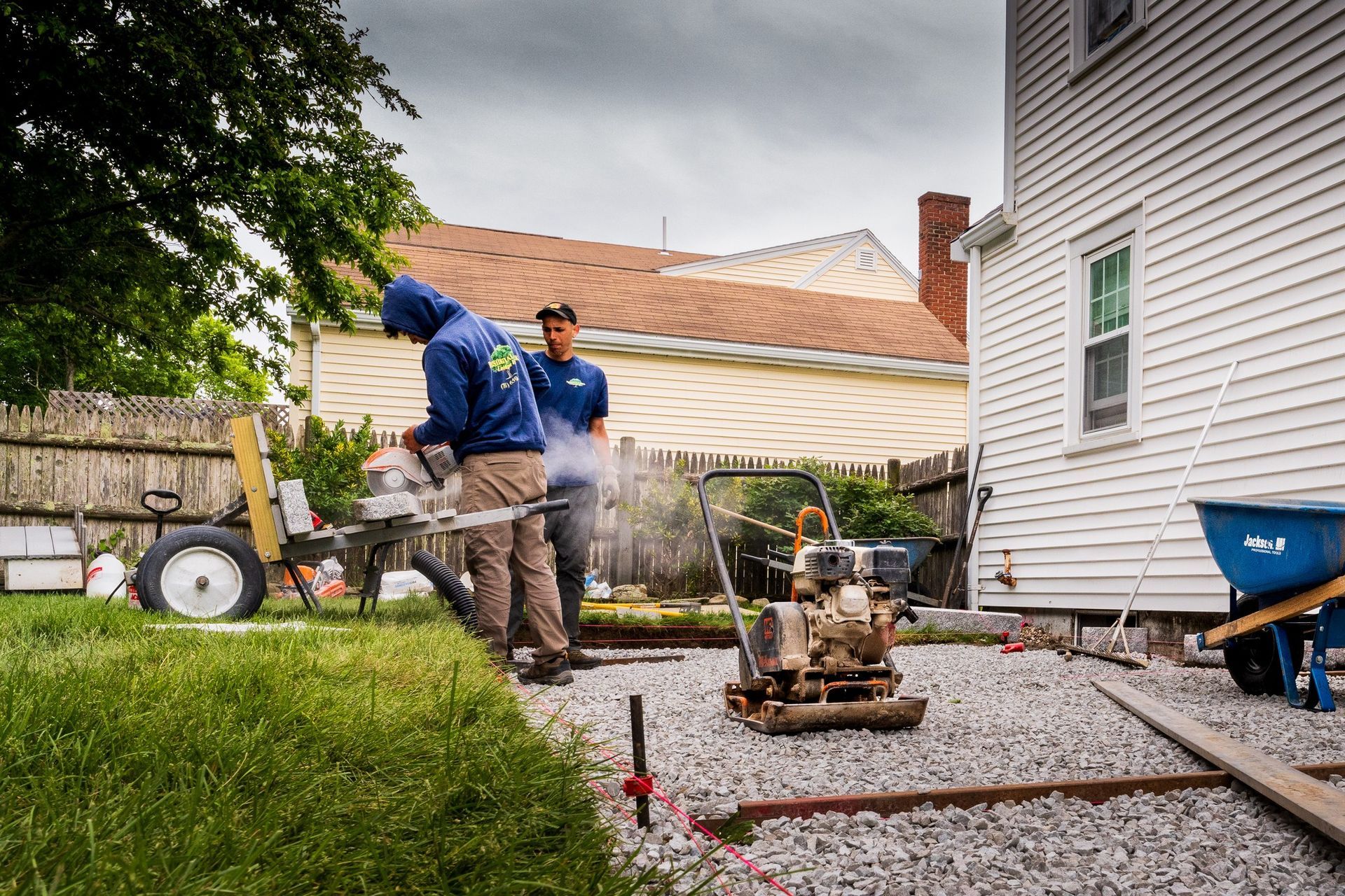 cobblestone edgin installation