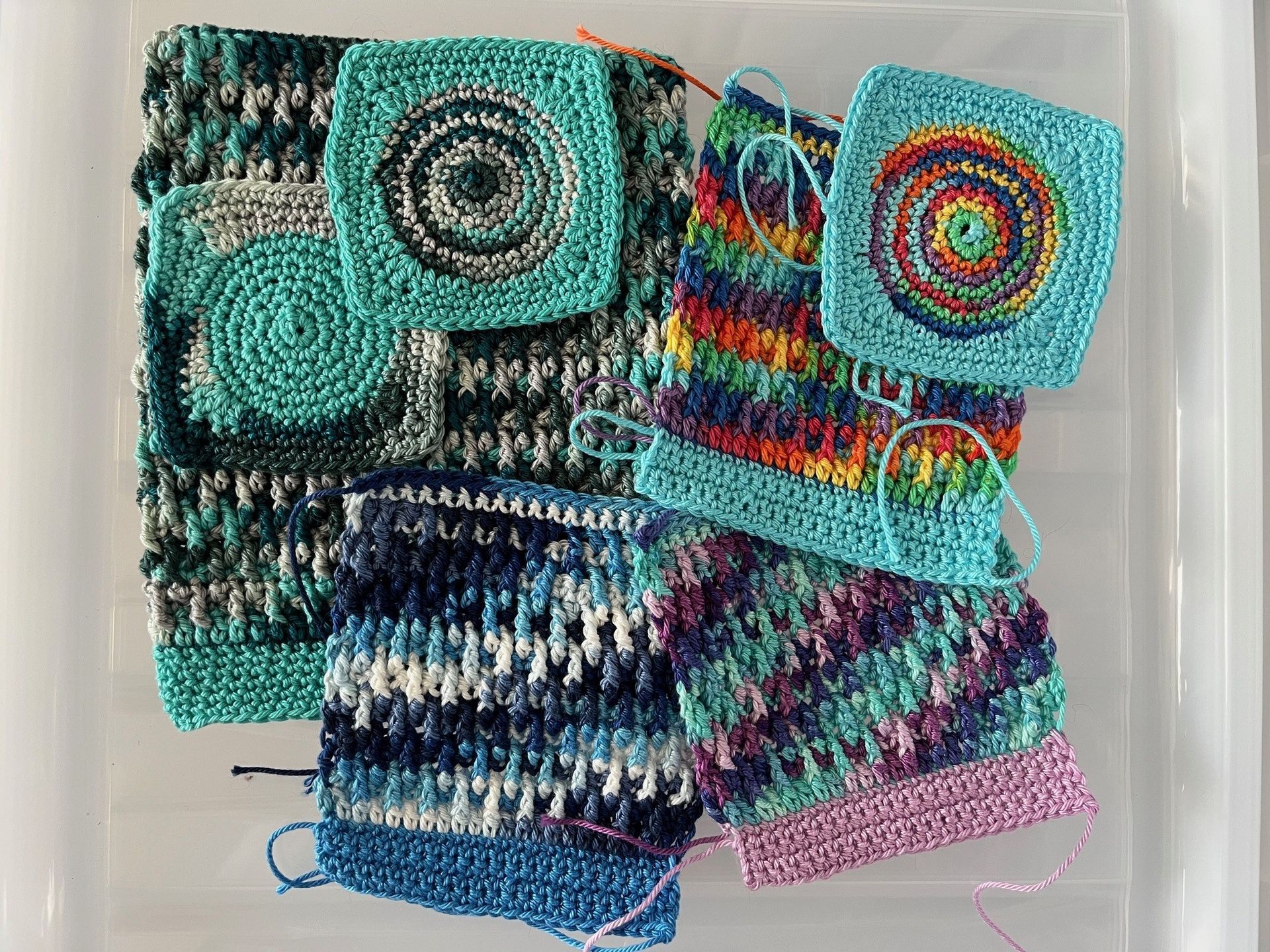 Scrubwashand (en make-up pads)