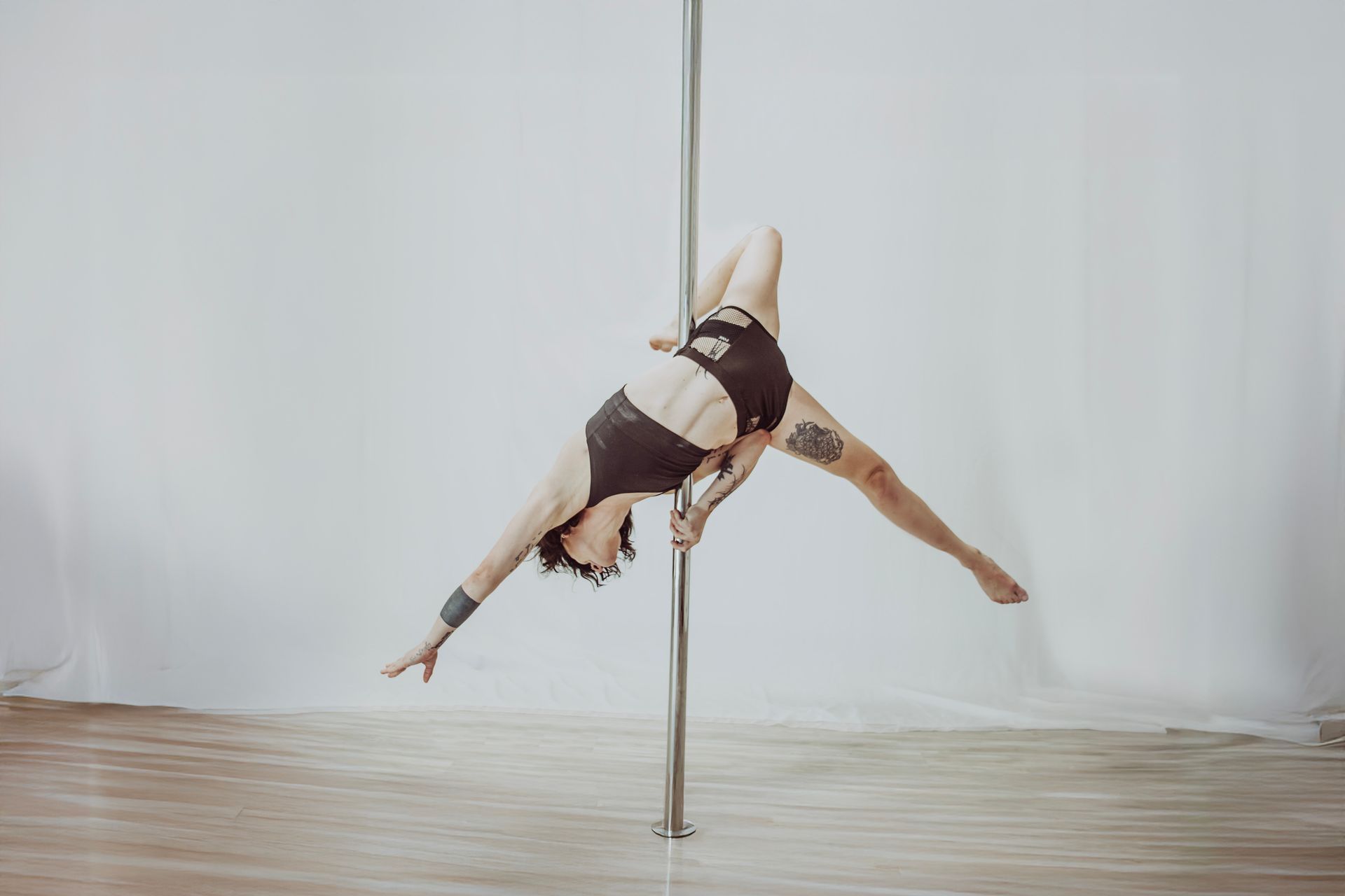 intermediate and advanced pole dance classes, best pole studio in lubbock, pole fitness, pole dancing classes