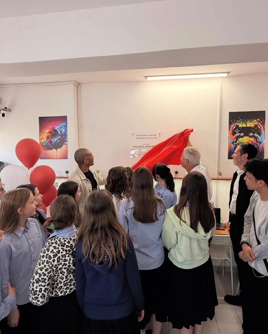 The New Orphaned Starfish Foundation Partnership with Romania - Andy Stein and students
