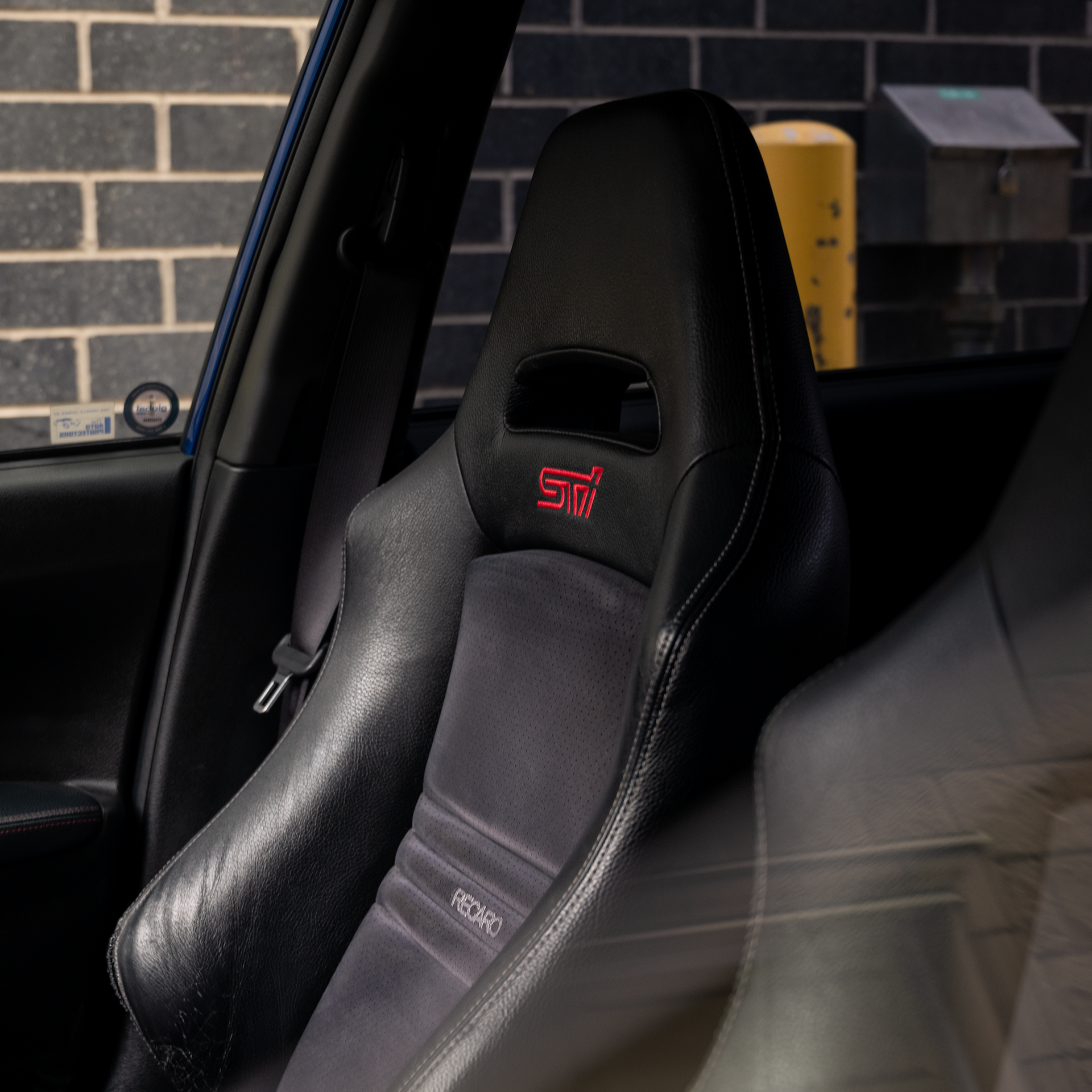 Subaru STI LEATHER and SUEDE recaros