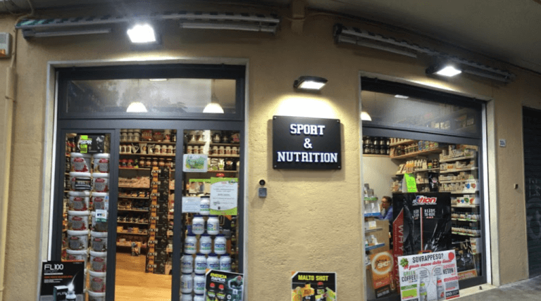 vista dall'esterno del punto vendita