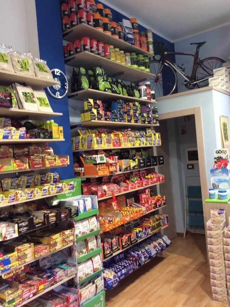 parete espositiva integratori punto vendita