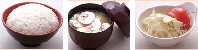 Un bol de riz, un bol de soupe et un bol de nouilles