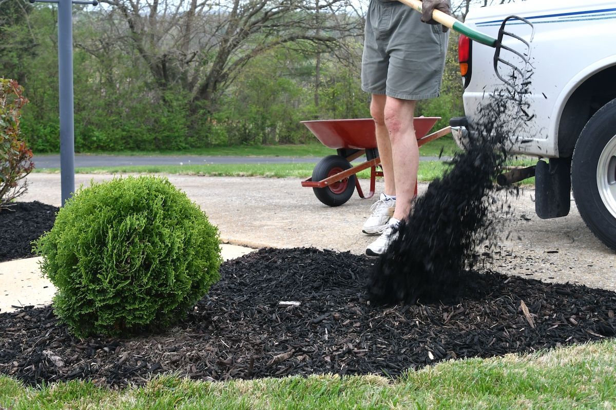 Find Quality Mulch for Your Landscape in Jefferson City, MO at Boulder Creek Lawn & Landscape.