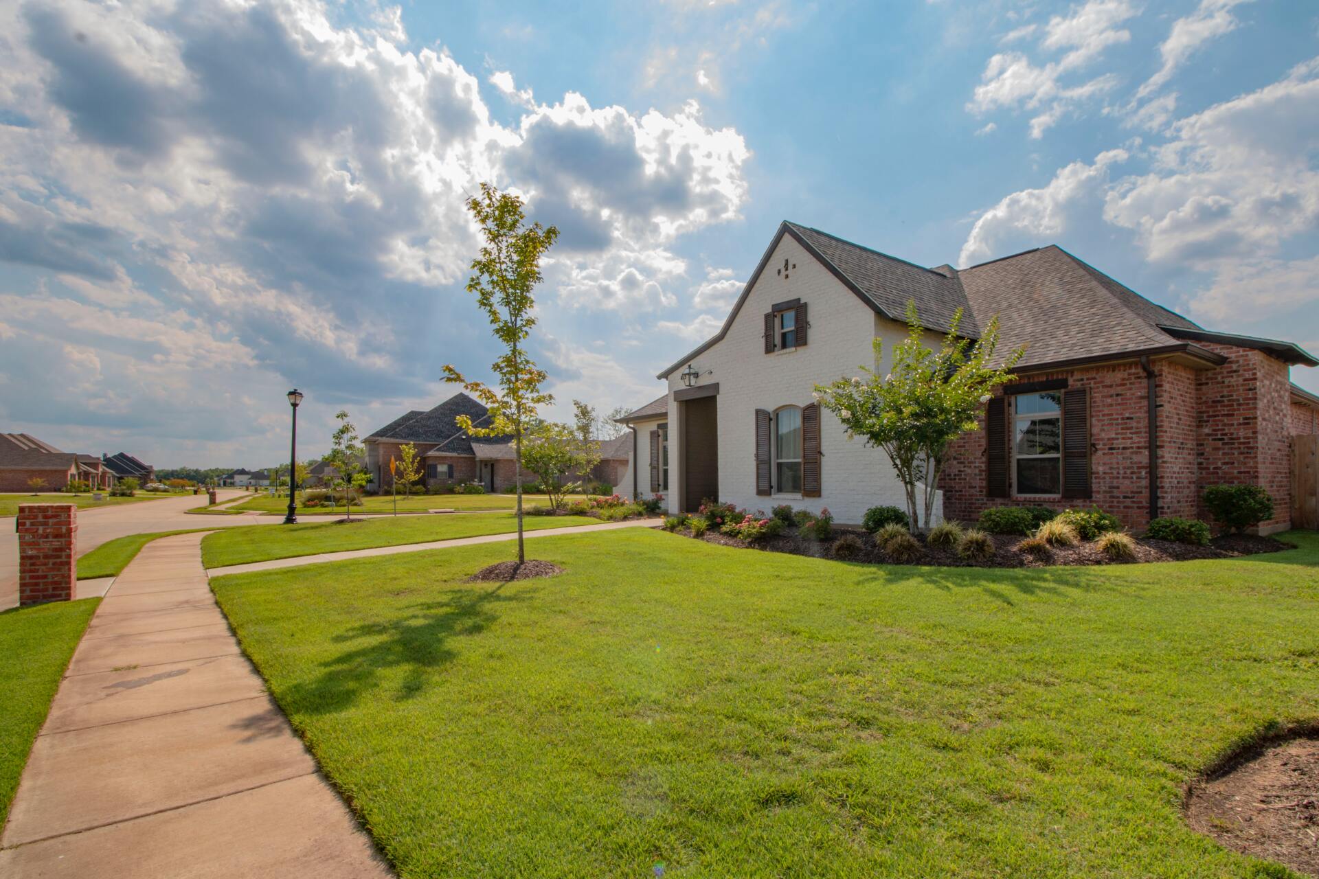 Boulder Creek offers tips for summer landscape maintenance in mid-Missouri.