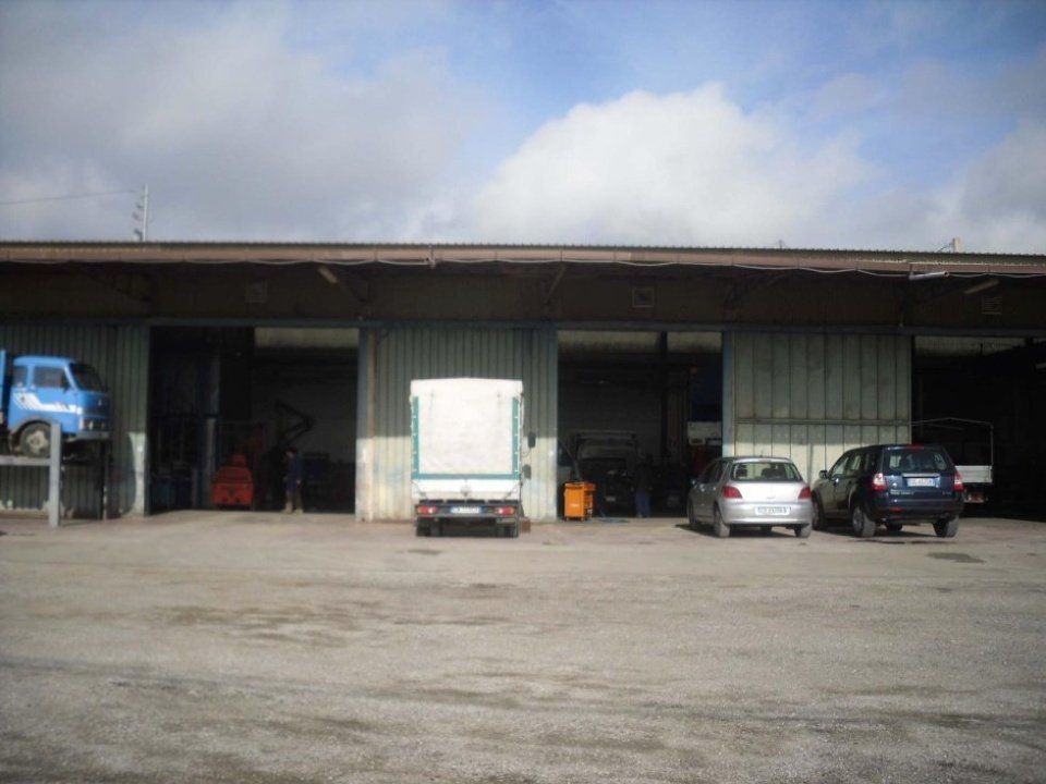 Esterno dell'officina