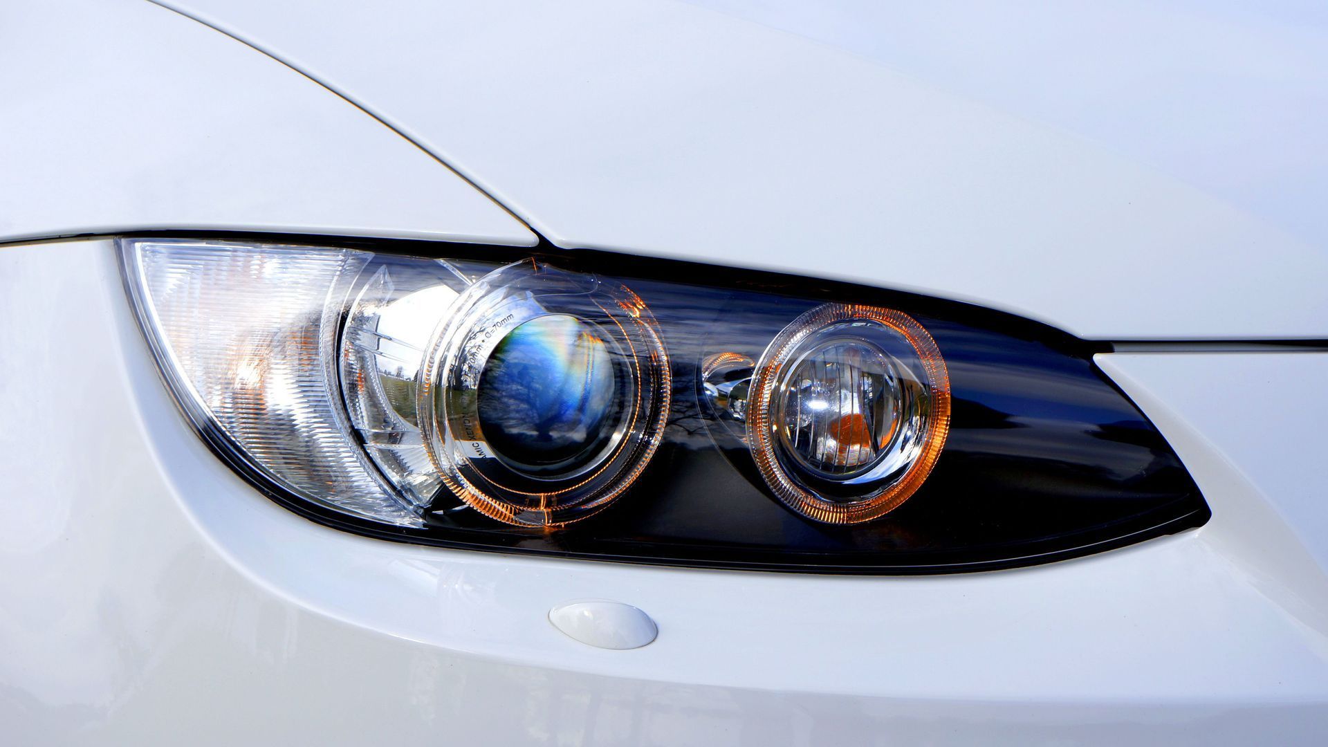Lighting in Grand Rapids, MI | Leo and Ed’s Auto Service