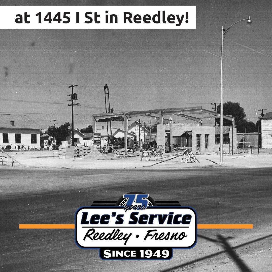 A black and white photo of lee 's service in reedley