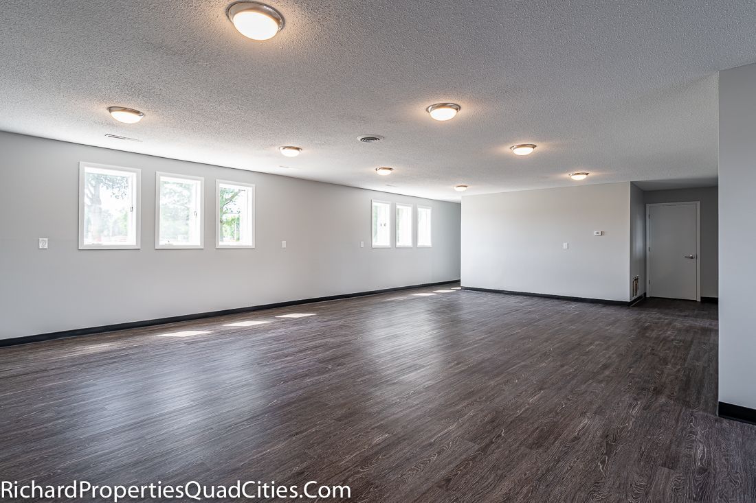 4422 W Locust Davenport Interior