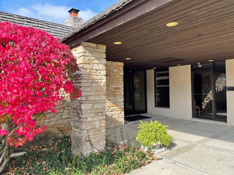 Exterior and interior photos of Hultgren Funeral Home and Cremation Center Carol Stream Location