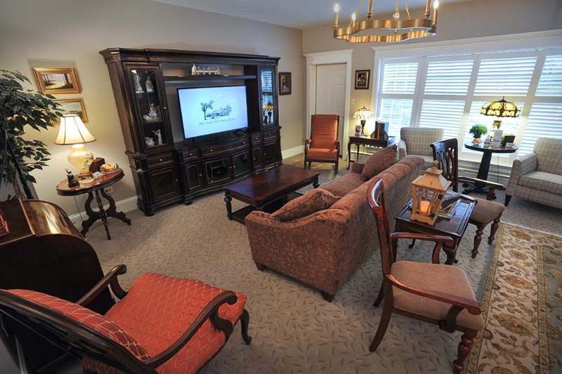 Exterior and interior photos of Hultgren Funeral Home and Cremation Center Wheaton Location
