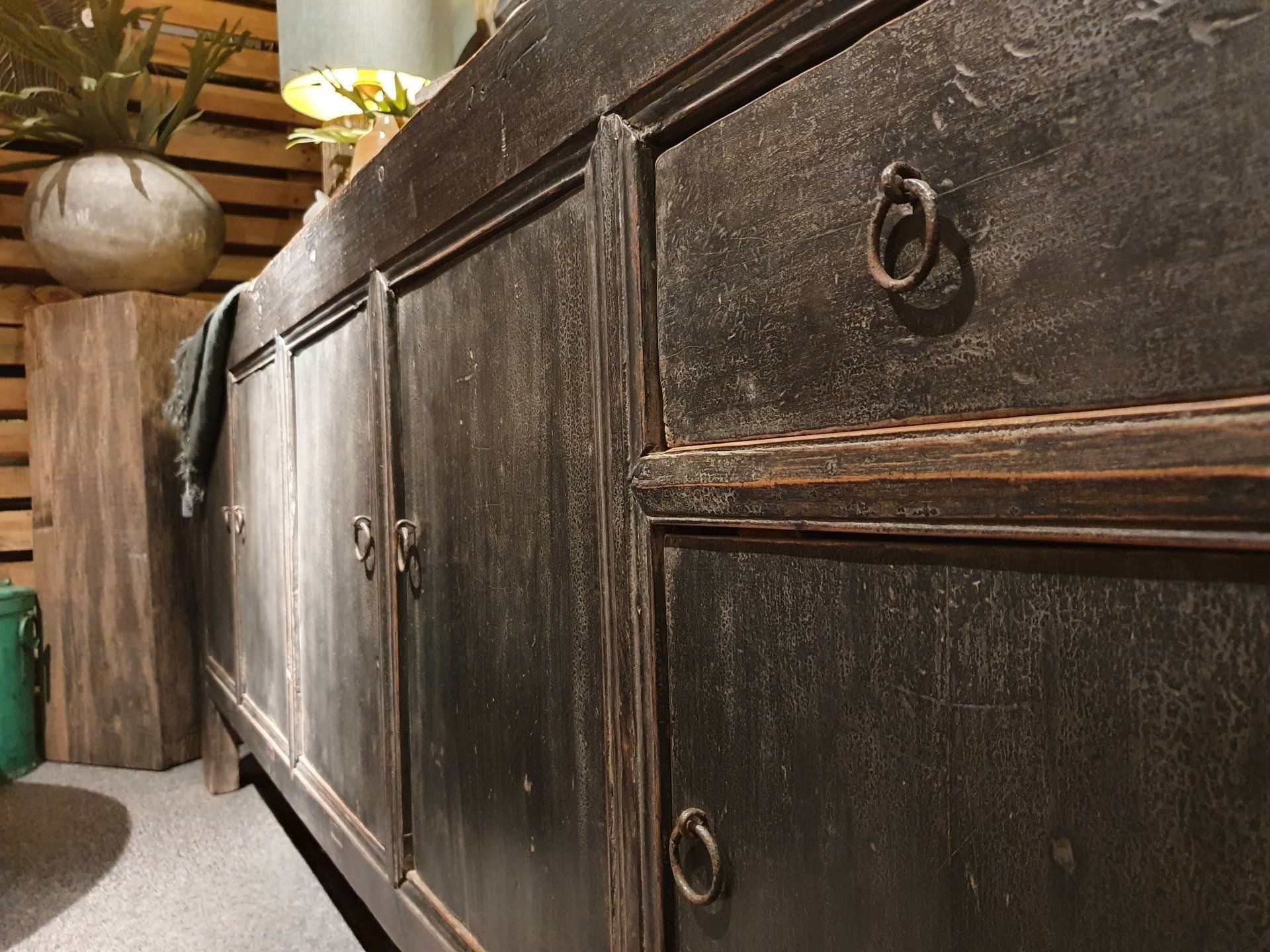 Houten dressoir met deuren en lades, bakkerskist origineel zwart