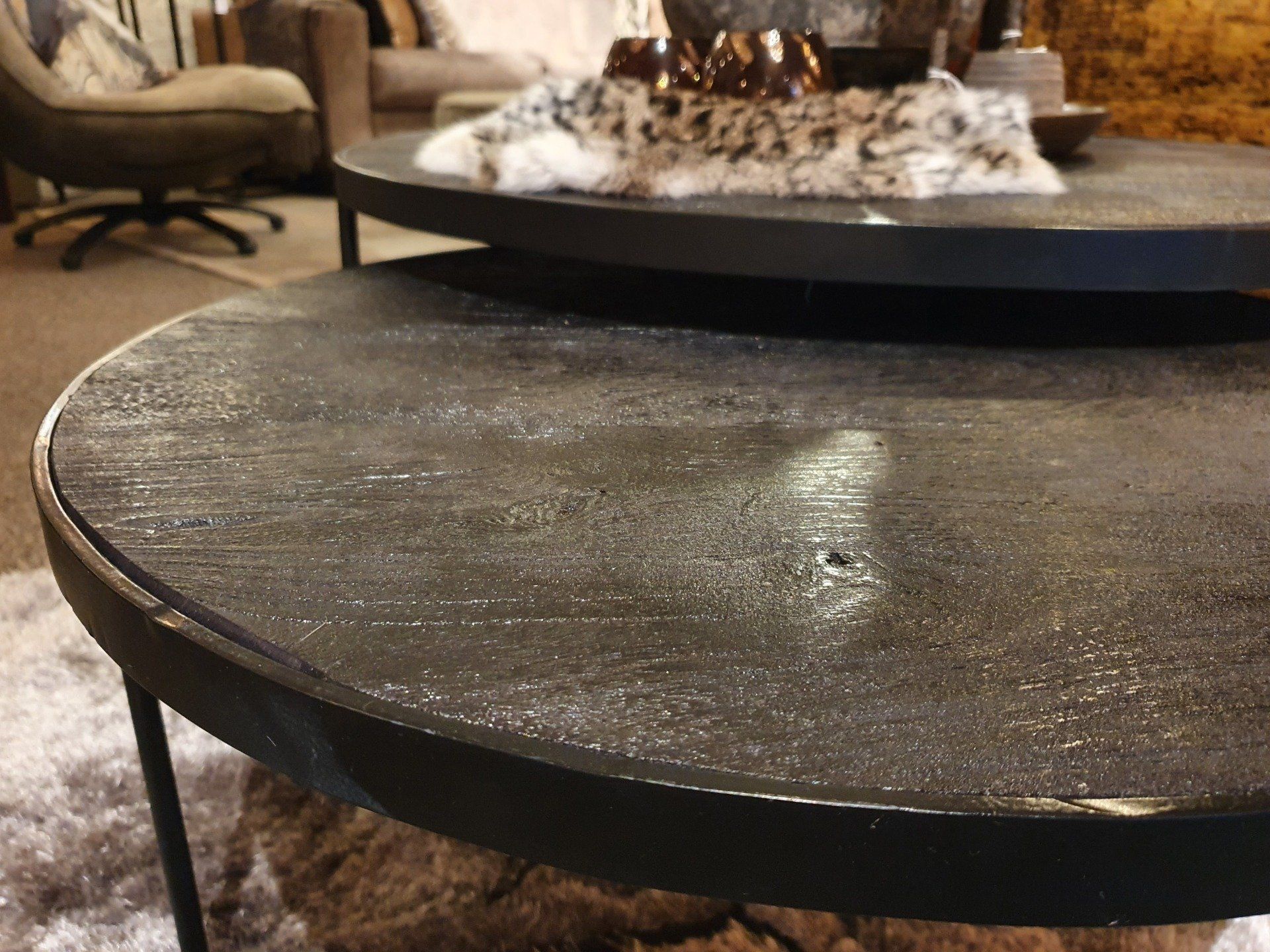 Ronde salontafel set blad zwart hout met poot frame zwart