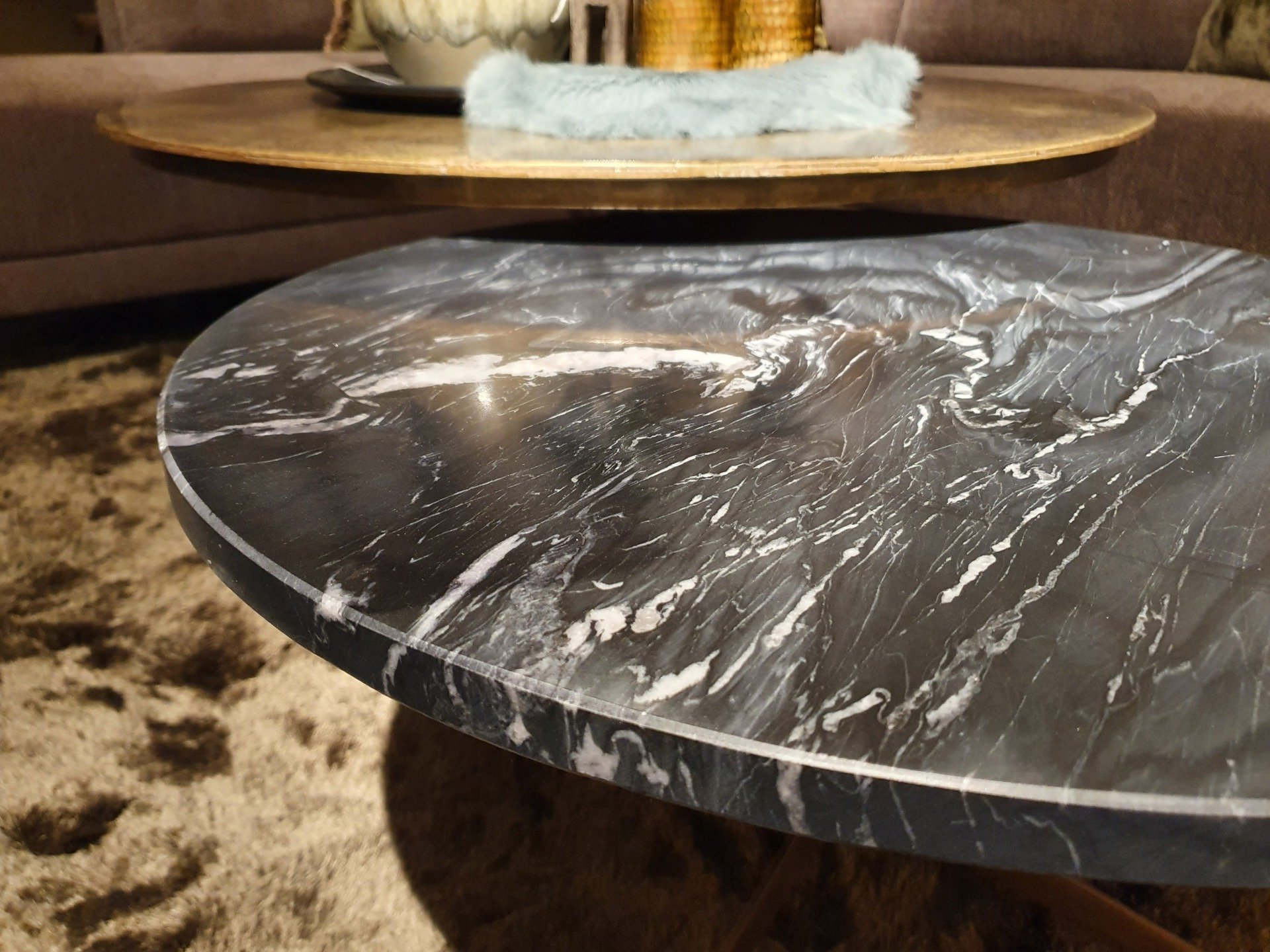 Ronde salontafel set, metaal goud met rookglas