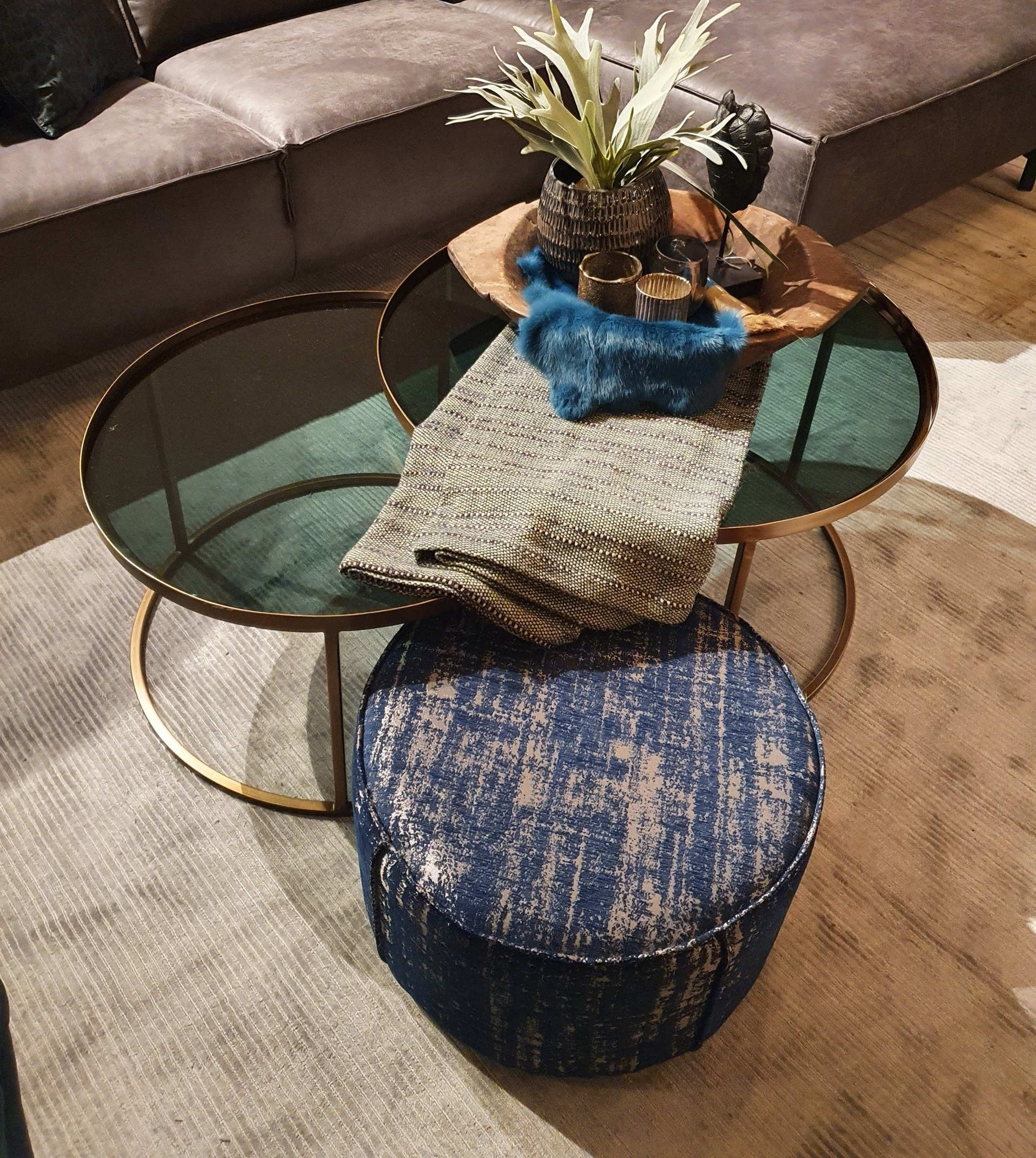 Ronde salontafel set, metaal goud met rookglas