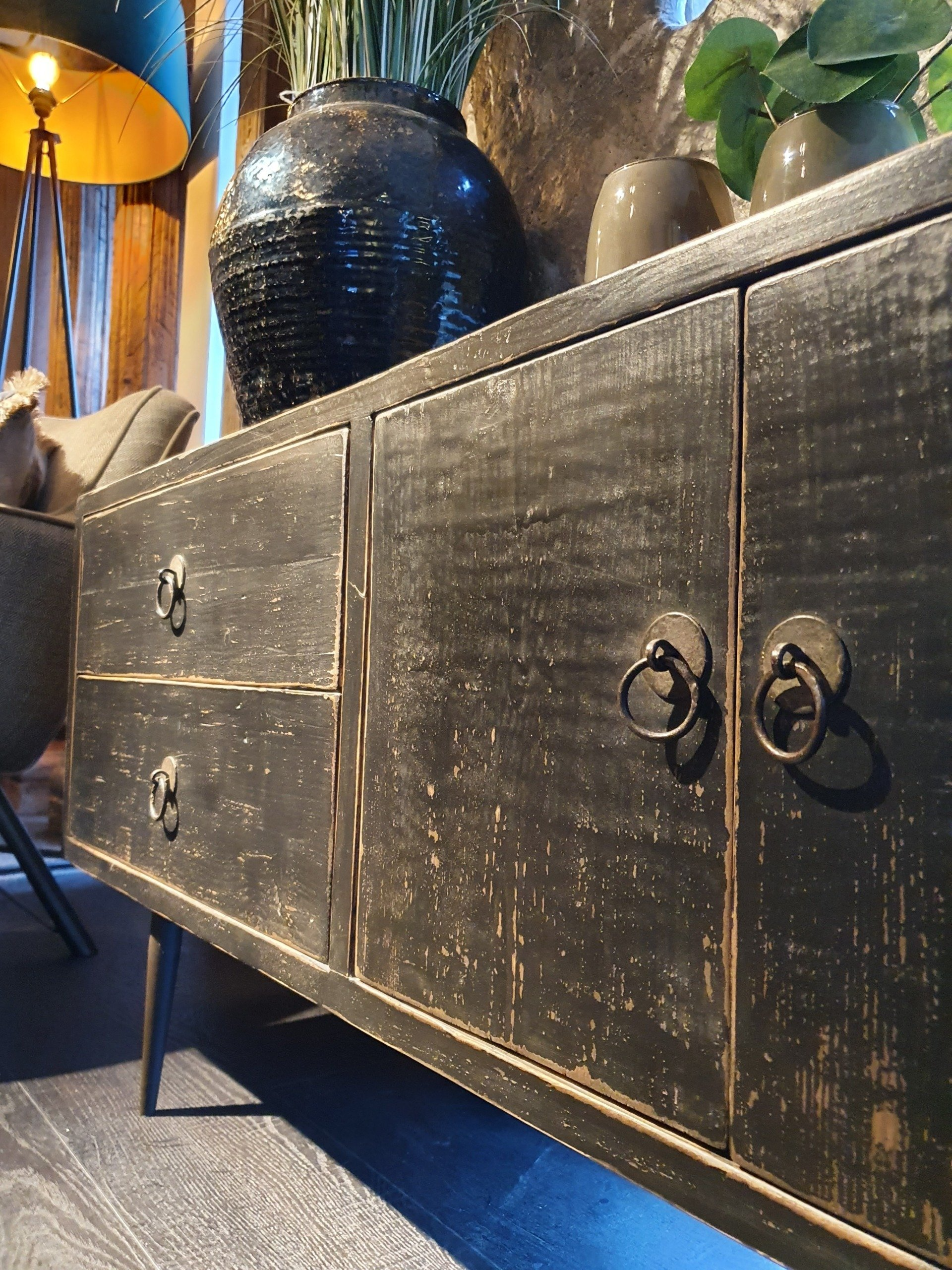 Laag TV meubel 6 deuren, Tibetaanse zitbank hout met houtsnijwerk