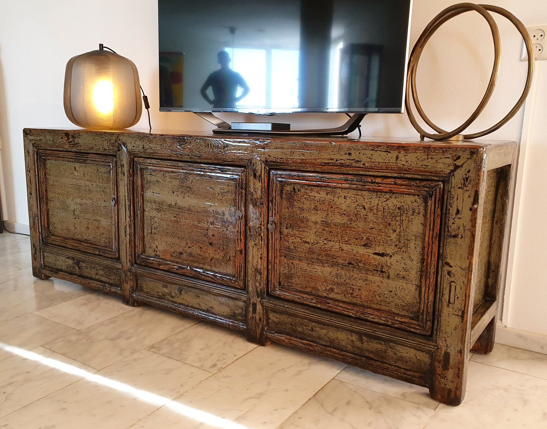 Houten dressoir met 3 deuren , bakkerskist oud in groen hoogglans