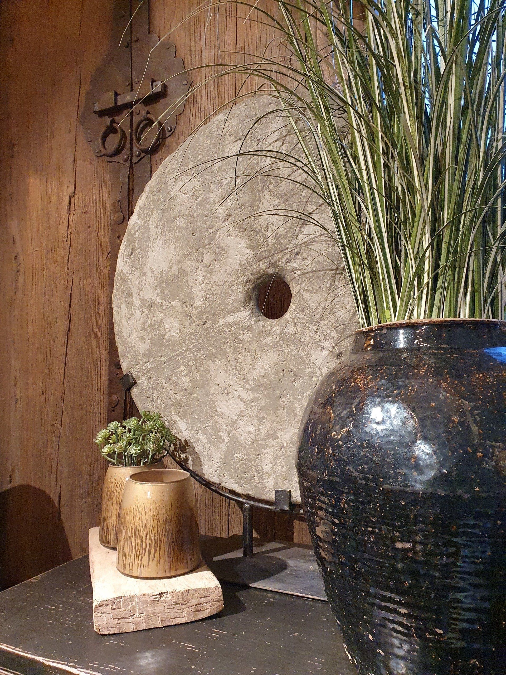 Schijf beton in standaard metaal zwart