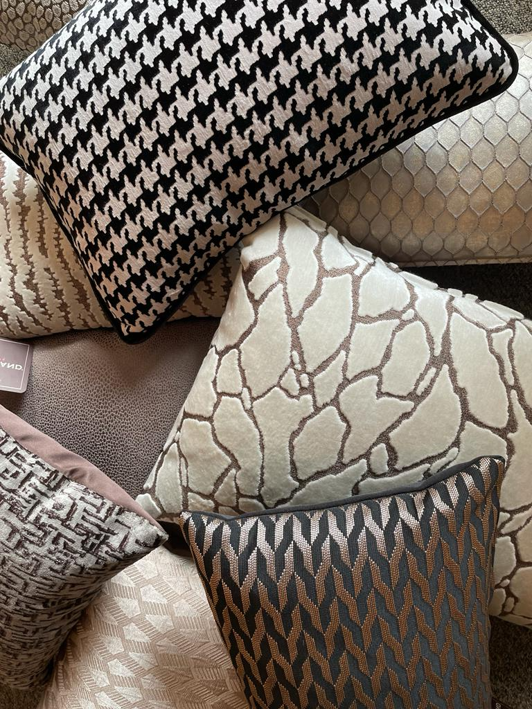 Sierkussens pied de poule chique velours met motief ijsbrand