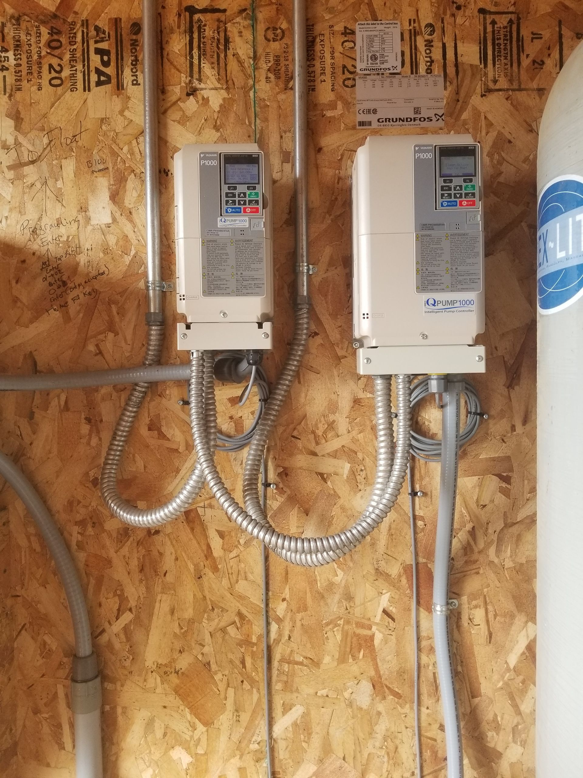 A white cylinder with the word lite on it