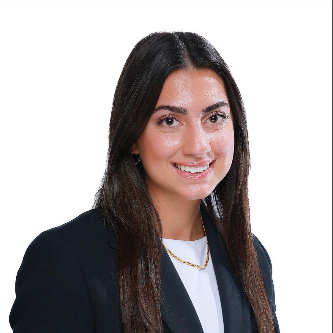 headshot of Selena Karim