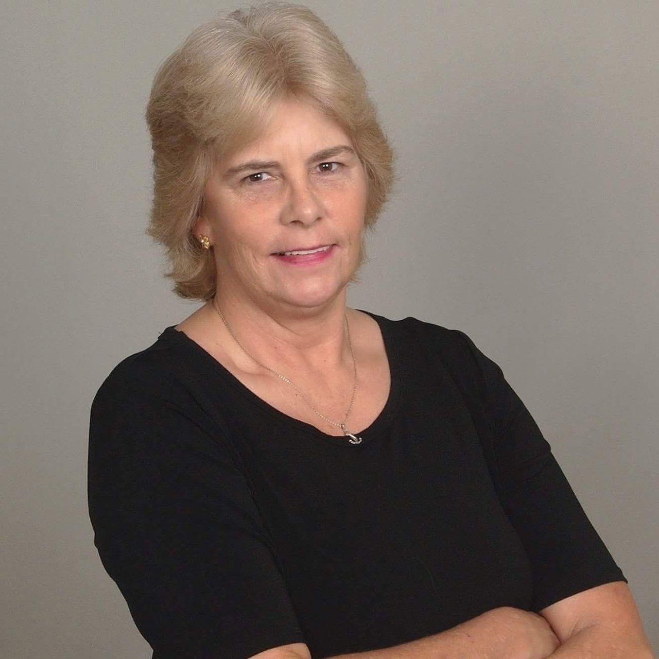 headshot of Debbie Hitchen