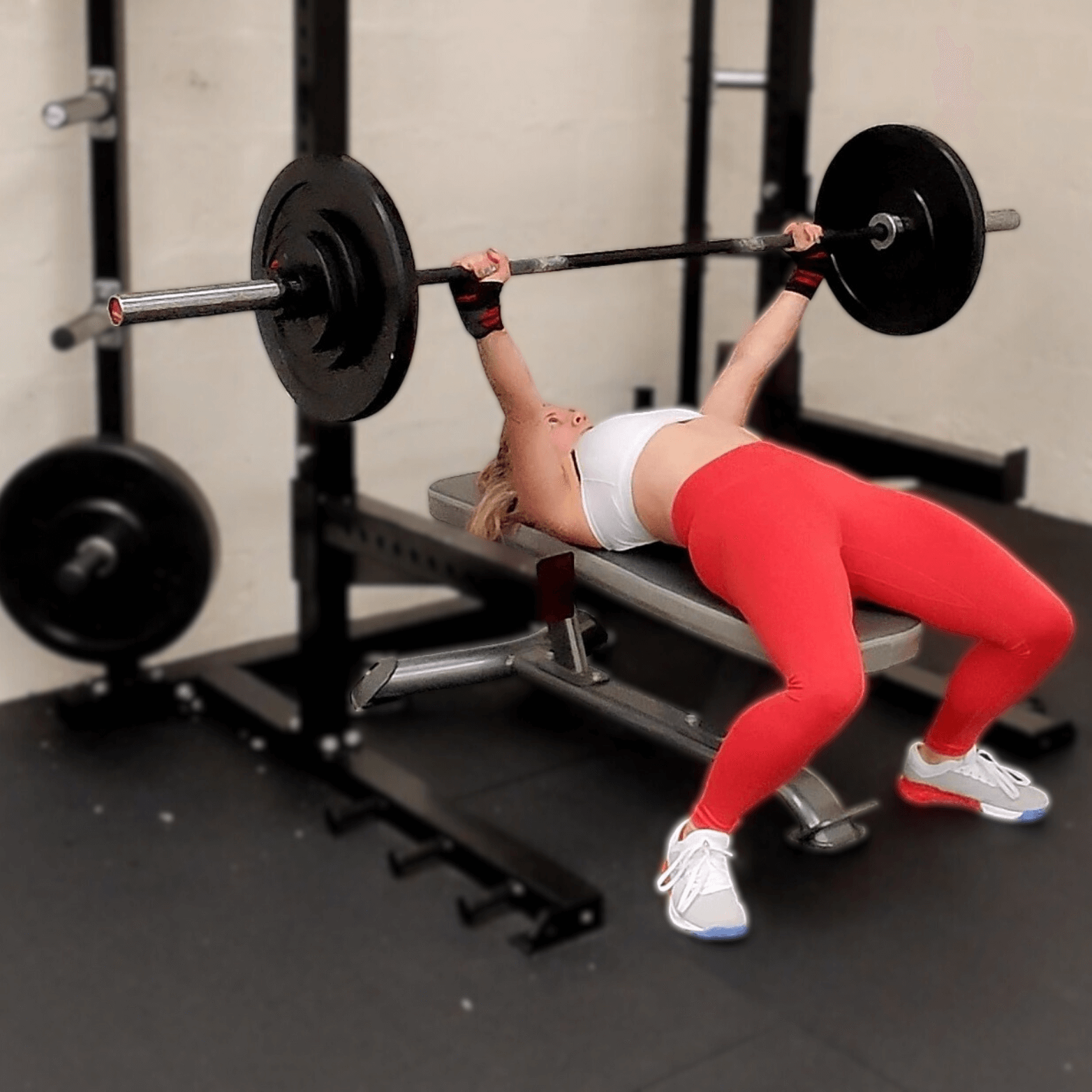 Learn to Lift Bootcamp Glasgow member using excellent technique on bench press