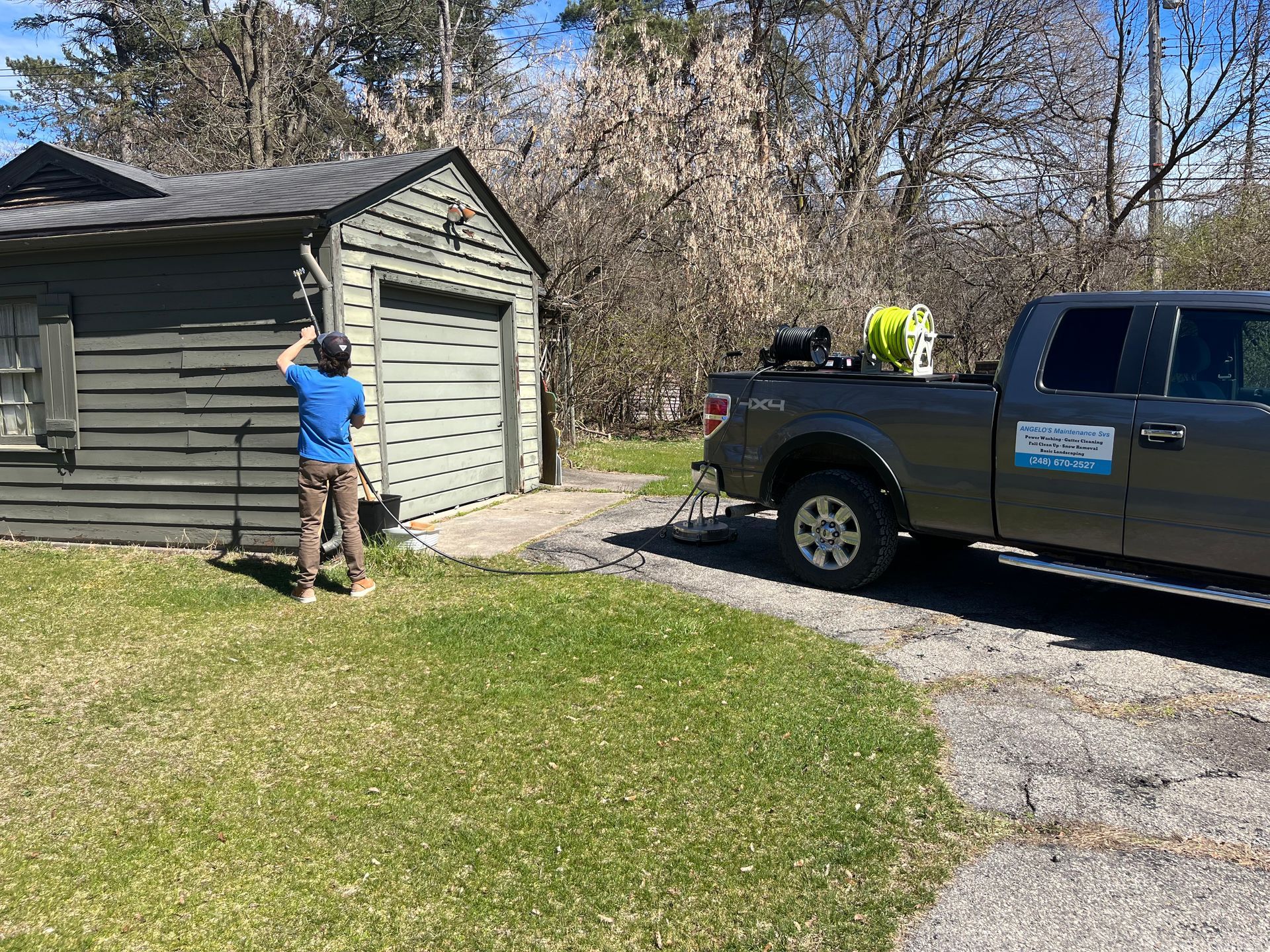 Residential - Bloomfield Hills, MI - Angelo's Maintenance and Pressure Washing