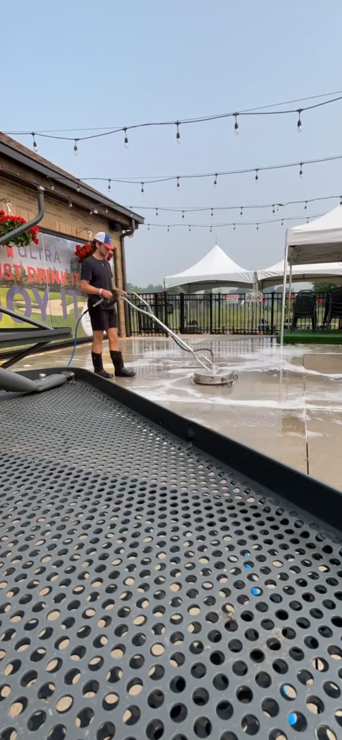 Commercial - Bloomfield Hills, MI - Angelo's Maintenance and Pressure Washing