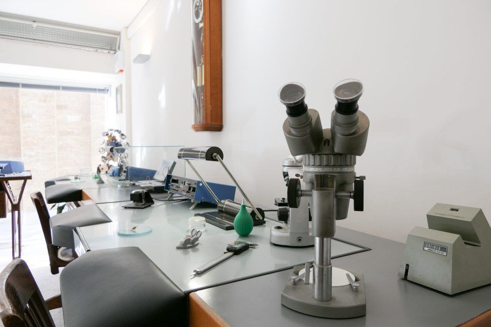 postazione in laboratorio orafo