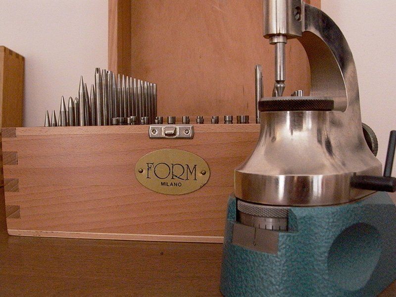 strumento per viti orologio