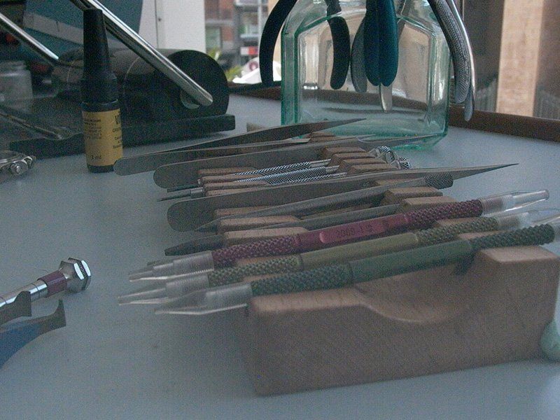 serie di strumenti per orologeria