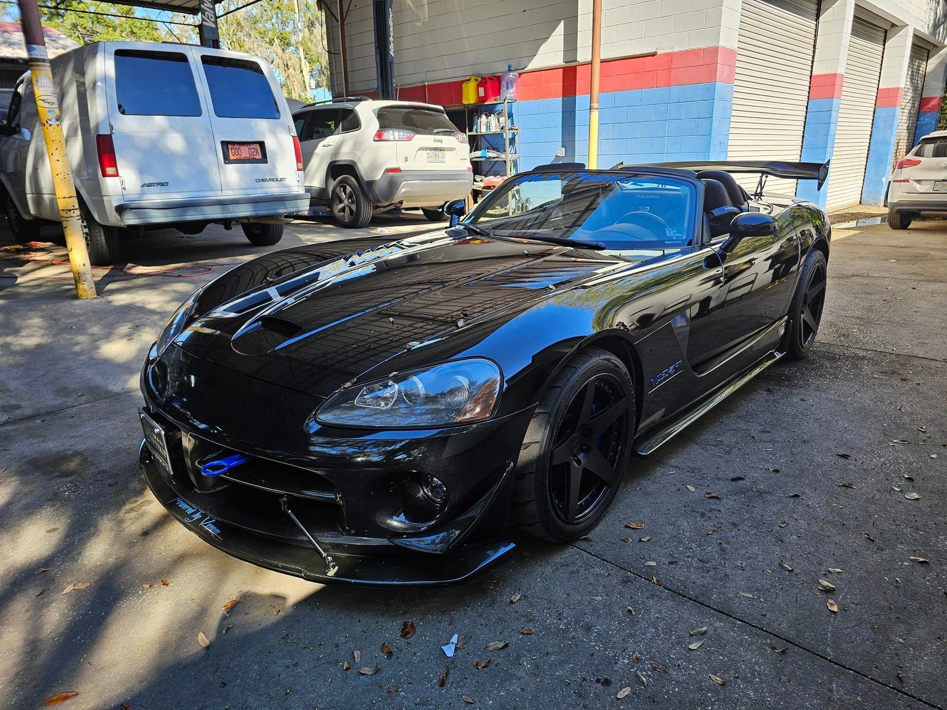 Black sports vehicle | Your Mechanic 813