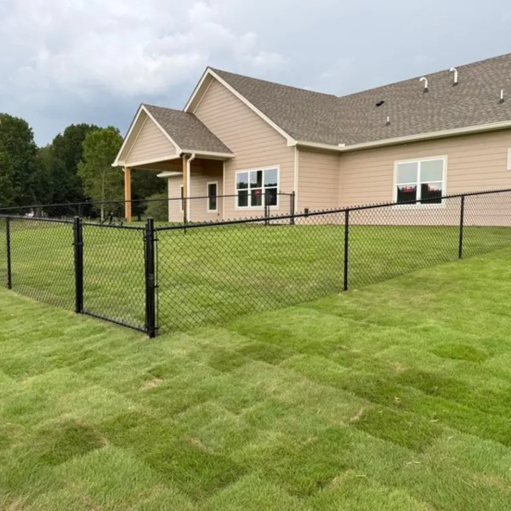  Durable chain link fence Cypress residential installation
