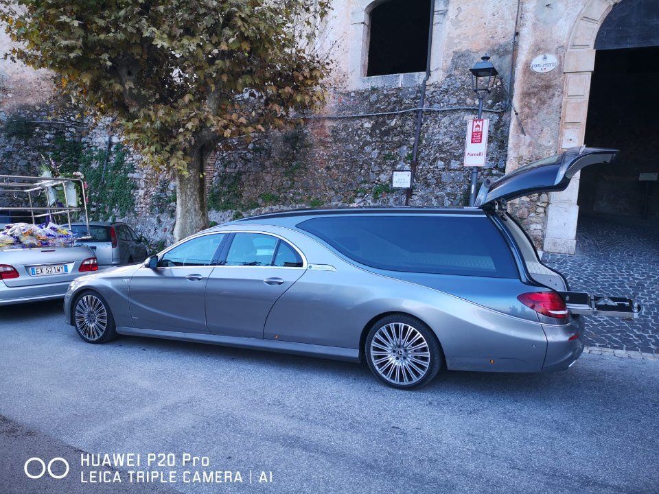 carro funebre per trasporto salma