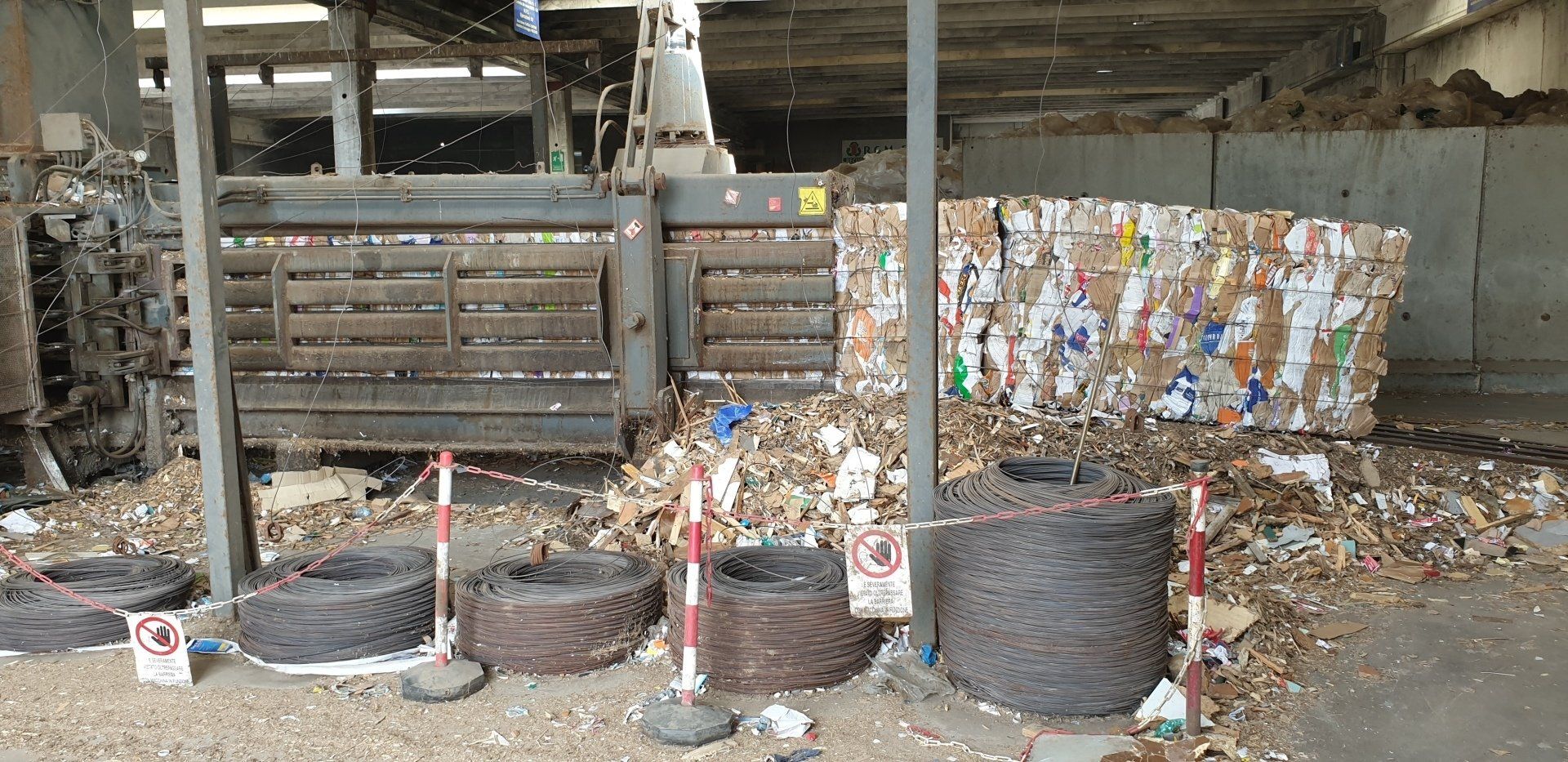 impianto per la gestione dei rifiuti in carta e cartone