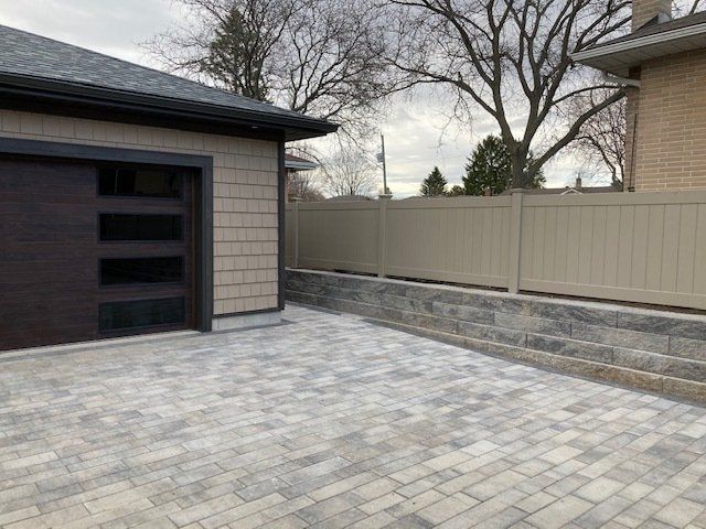 vinyl / pvc privacy fence