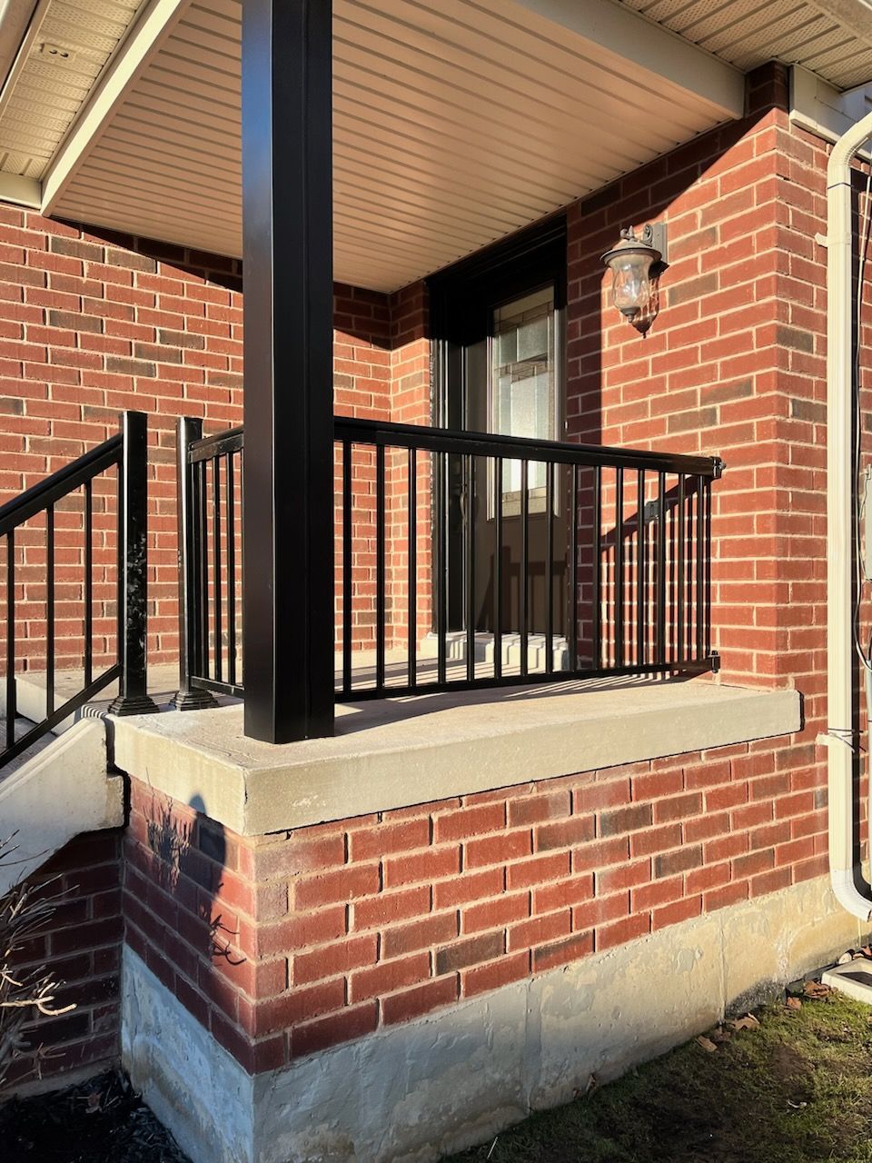 black aluminum railing