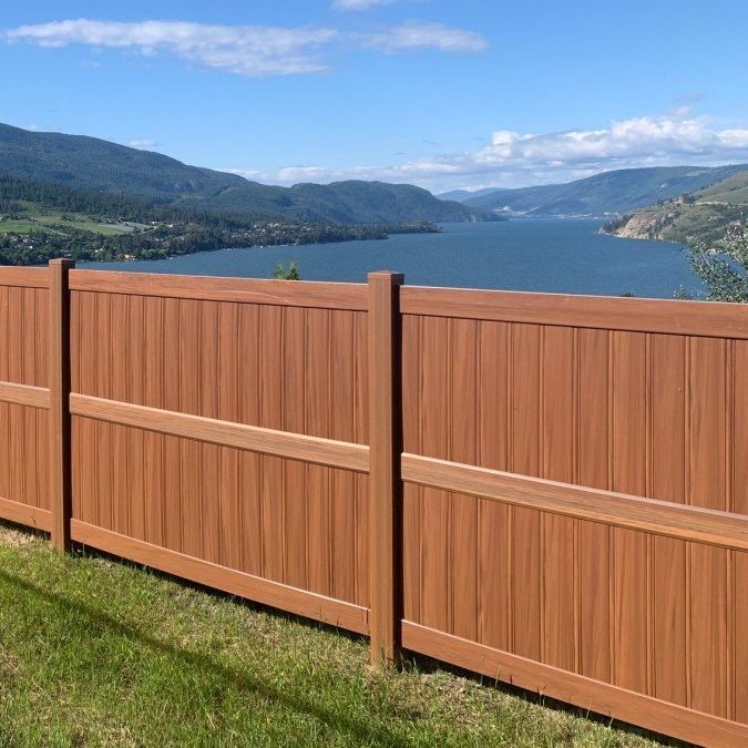 vinyl / pvc privacy fence